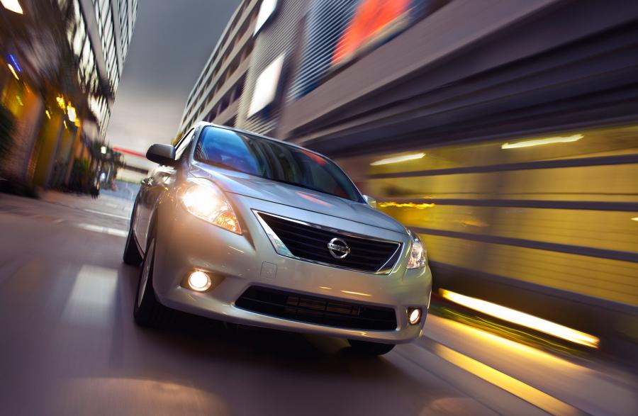 Nissan Versa 2012 года  (фото 104 из 111)